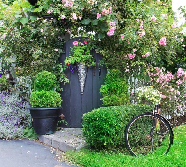 Fences and Gates for Cottage Garden