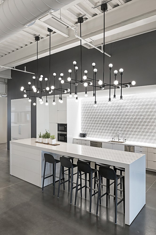 Industrial Modern Kitchen / Industrial Modern Kitchen With Exposed Brick Wall Modernkitchendesign Modern Kitchen De Industrial Kitchen Design Industrial Decor Kitchen Kitchen Interior / This is going to be another nice modern industrial kitchen.