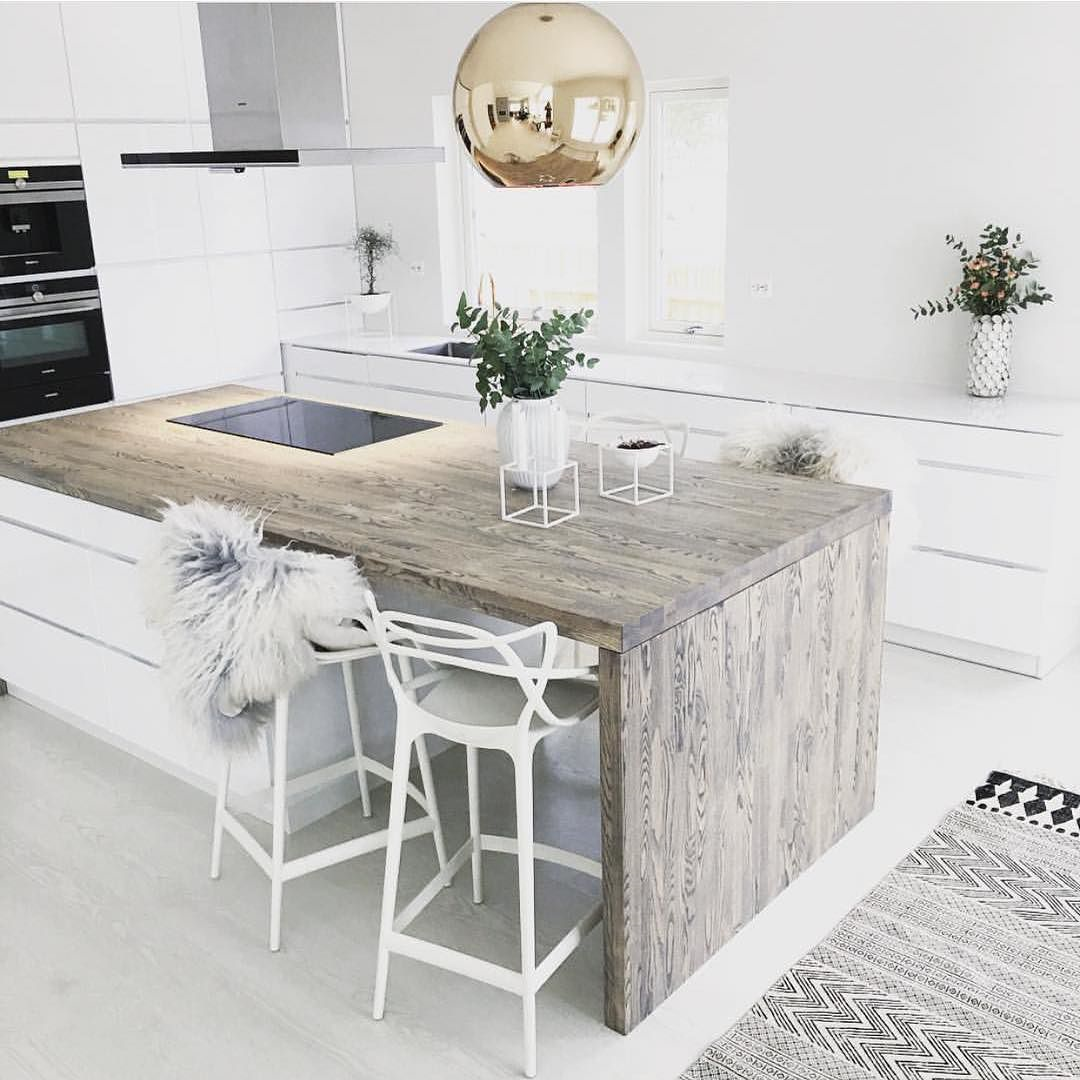 natural-wood-kitchen-counter