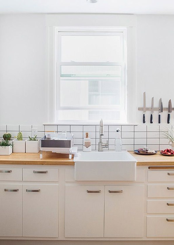 sleek-white-kitchen
