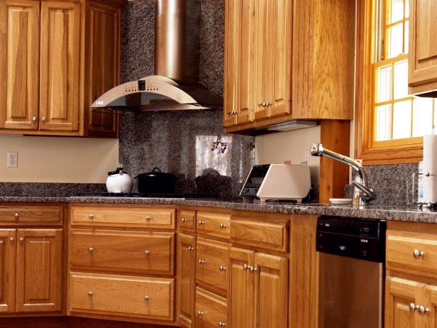 wood kitchen cabinets