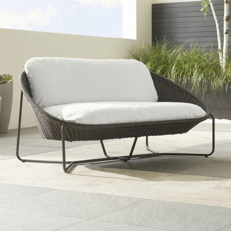 Outdoor Oval Love Seat