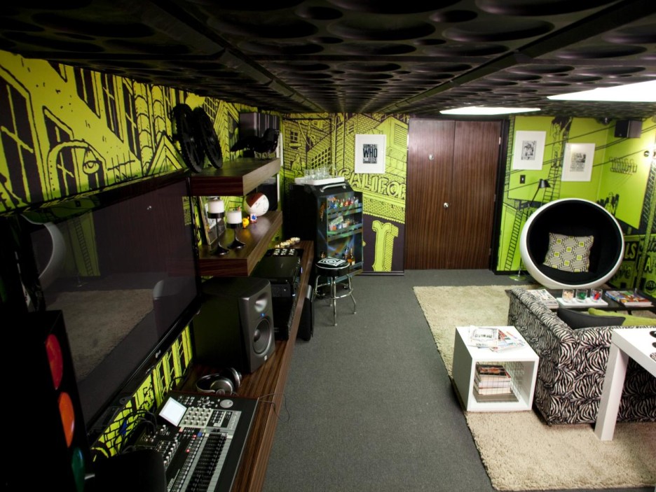 man cave room painting ideas.