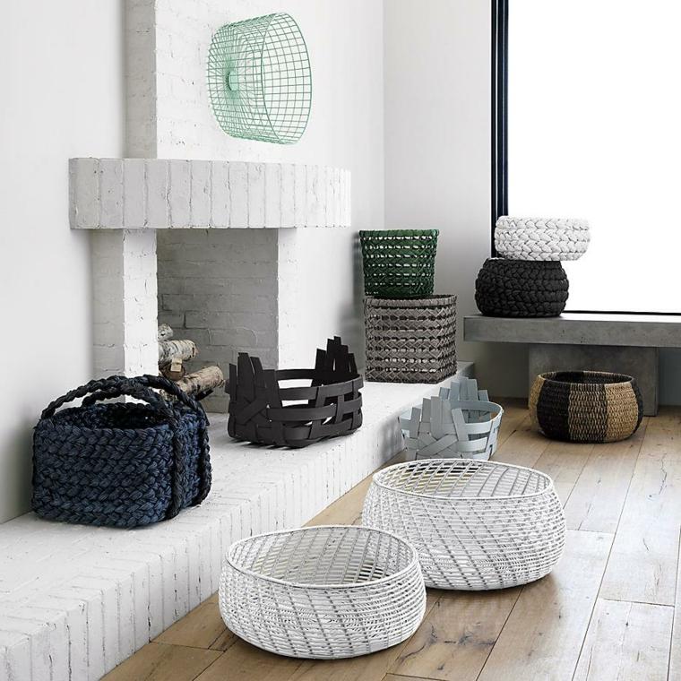 Baskets of different materials and shapes to decorate your home