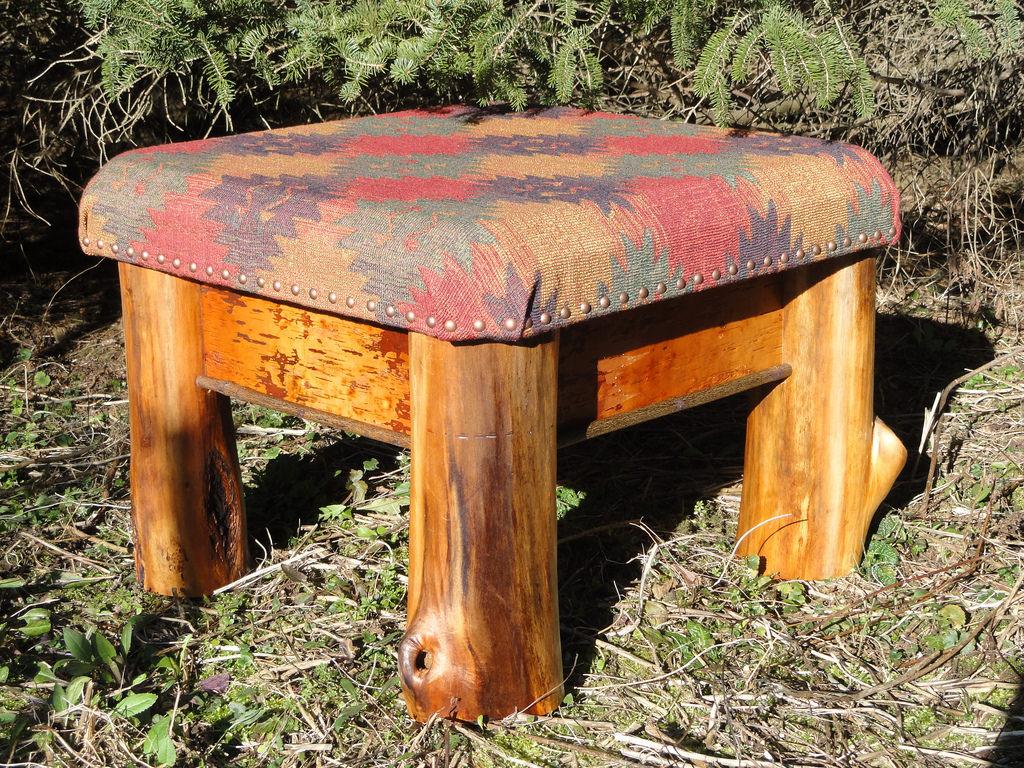 DIY rustic Side Table For Bedroom
