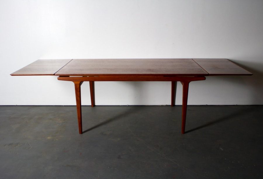 extension teak dining table