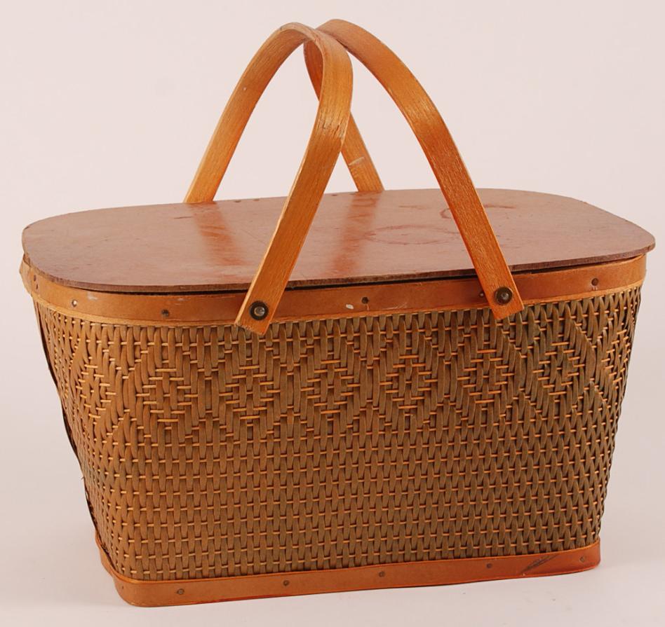 inexpensive wicker picnic basket