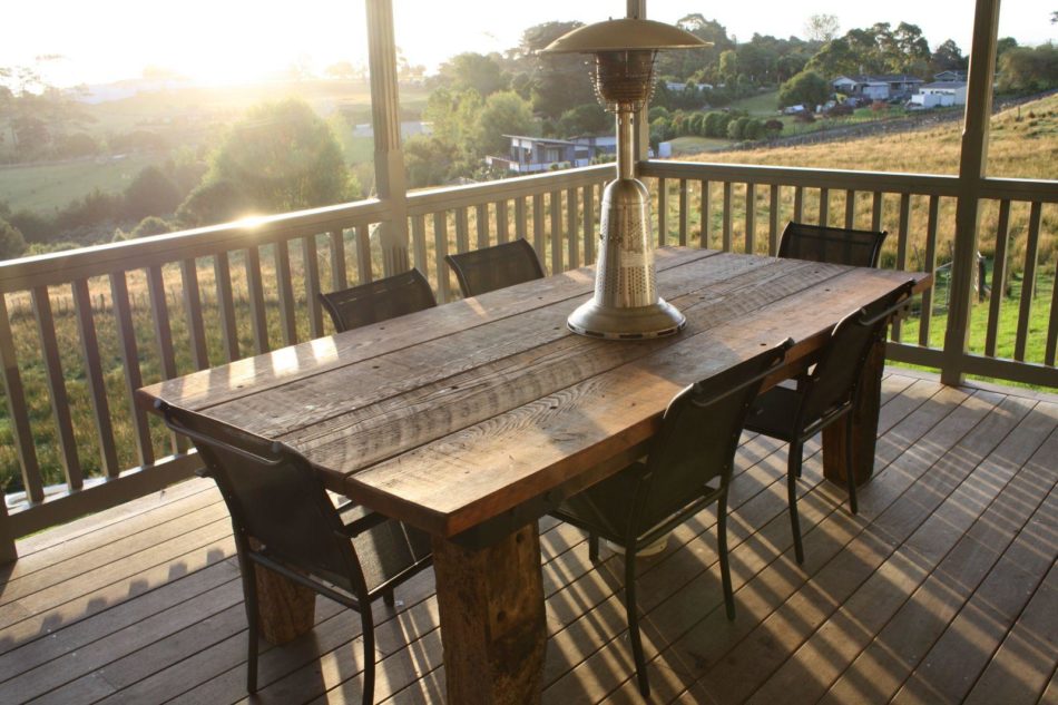 rustic outdoor dining set