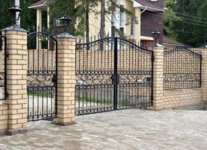 Brick Fences: An Endless Way To Protect Your Home - InteriorSherpa