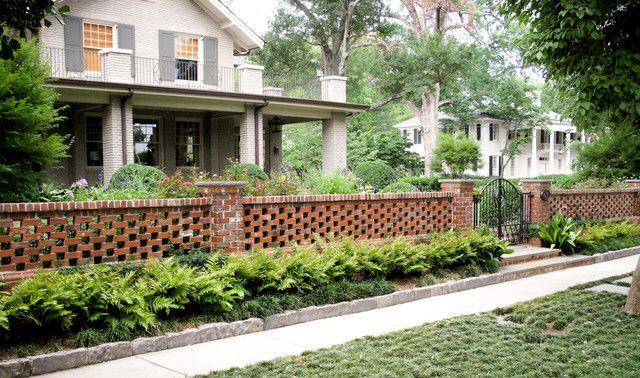 The fence with brick laying in staggered order