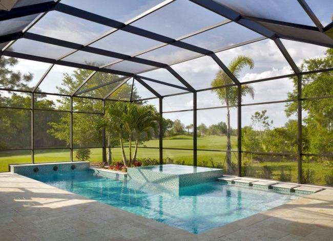 Canopy of polycarbonate above the pool and recreation area