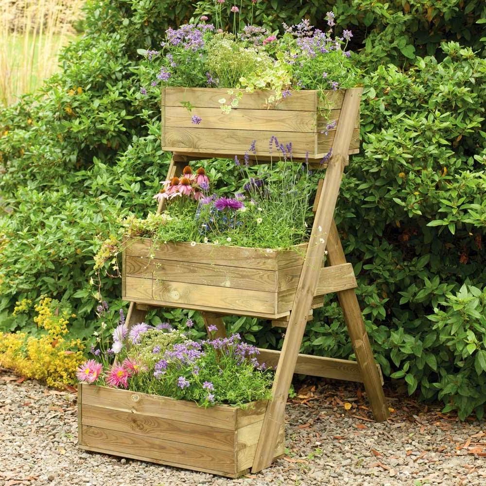 vertical raised container planter box for small vegetable garden spaces in the balcony