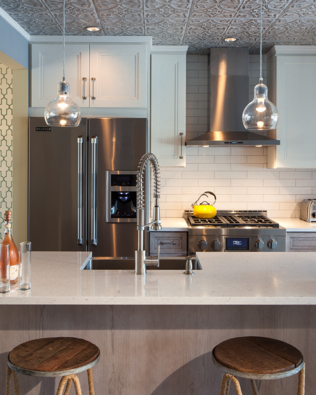 Kitchen with cassette ceiling