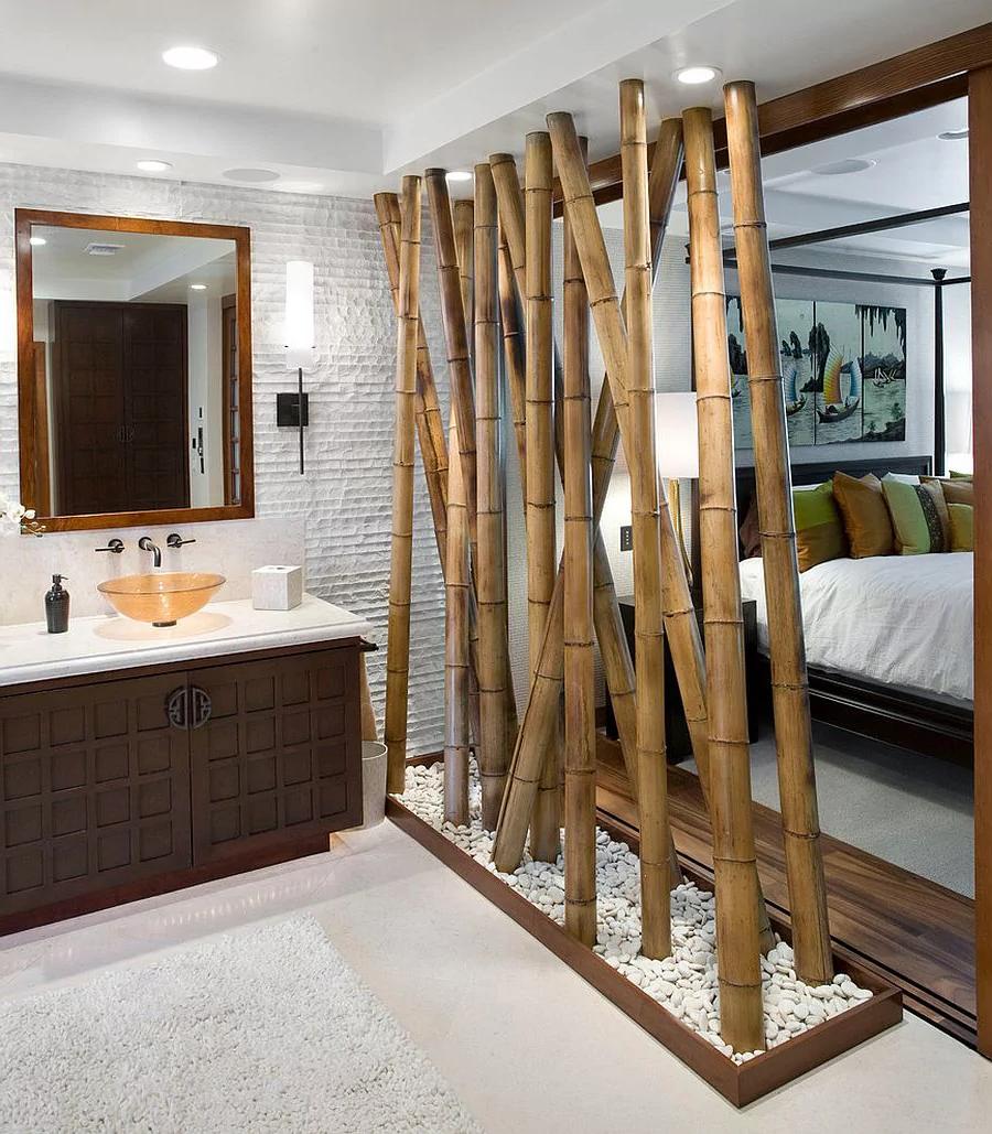 Bamboo partition in the bathroom