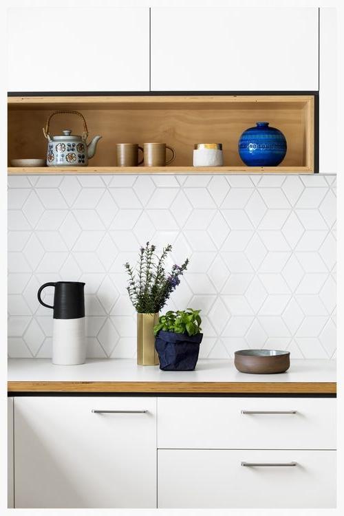 Open shelves as part of the kitchen cabinet