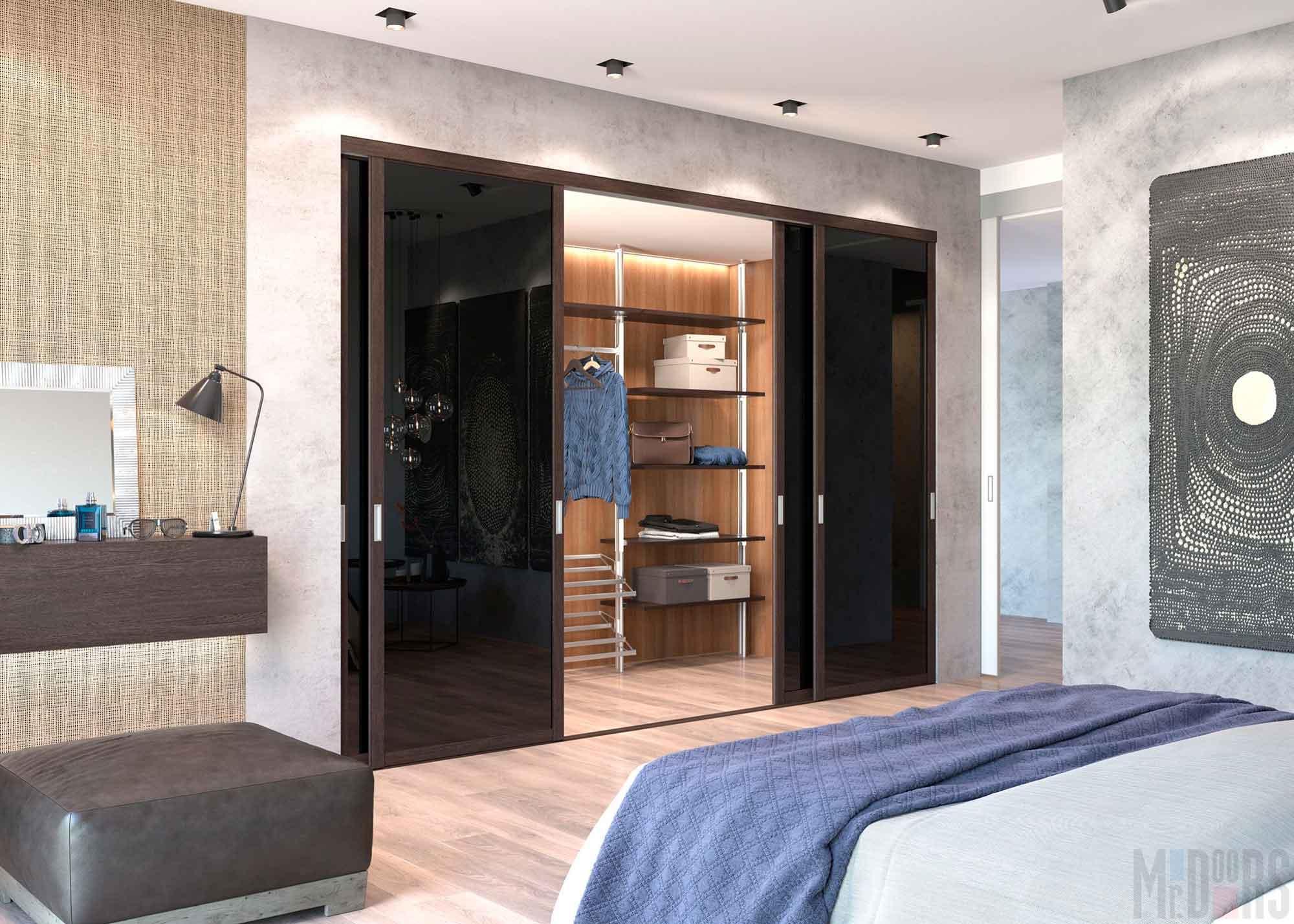 Built-in wardrobe in the bedroom