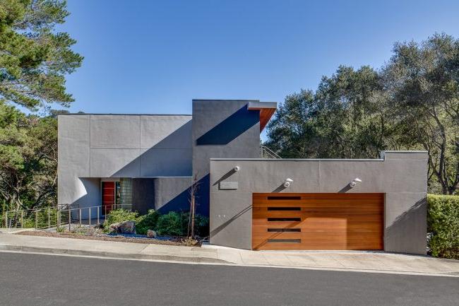 Rolled wooden garage door with remote control