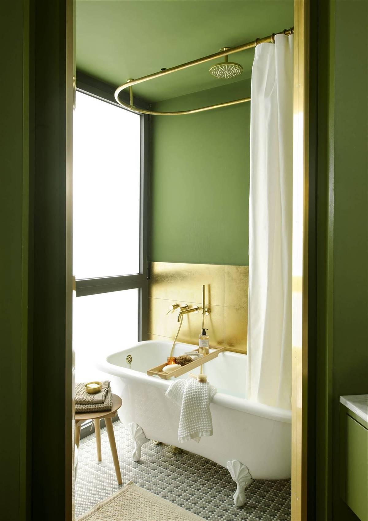 BATHTUB WITH SHOWER IN GREEN AND GOLD