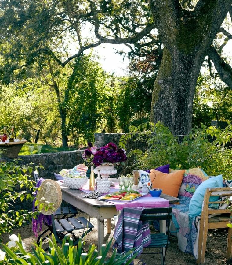 29 Outdoor Dining Tables For Dining Alfresco - InteriorSherpa