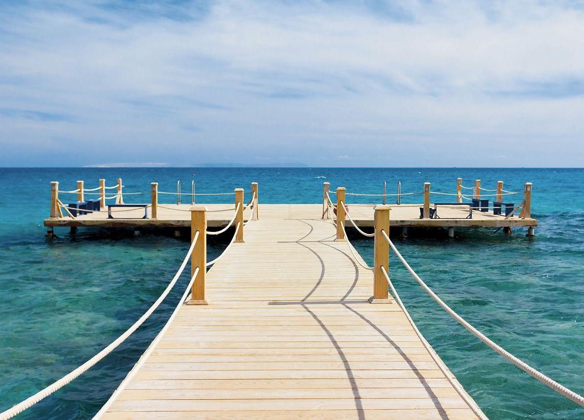 The pier from the decking looks very beautiful