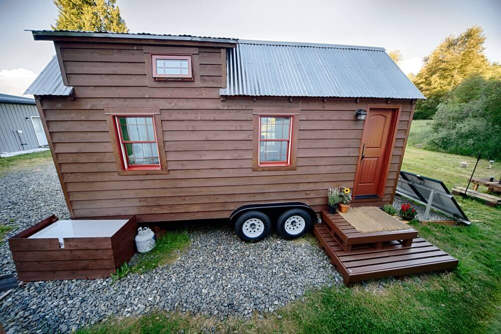 DIY Mobile tiny track house