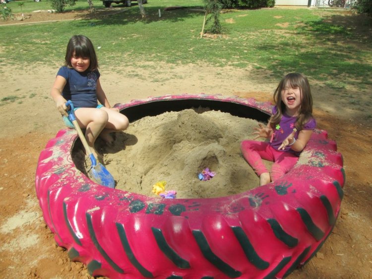 DIY sandbox from a tire