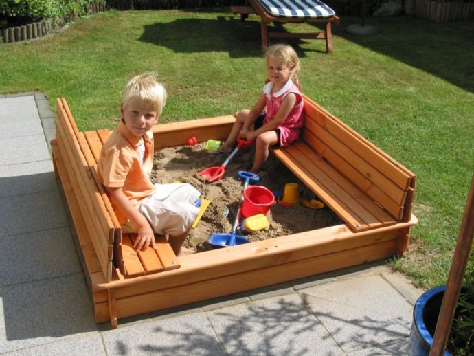 Folding DIY sandbox