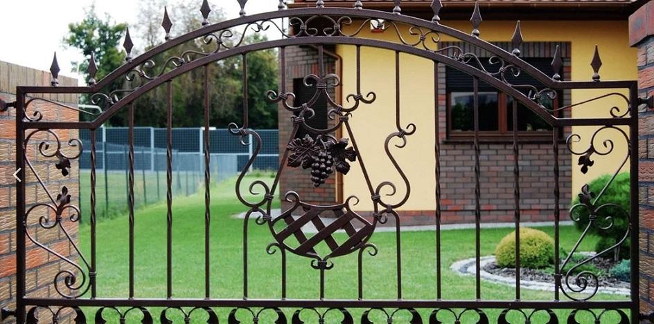 Forged fence has a decorative function