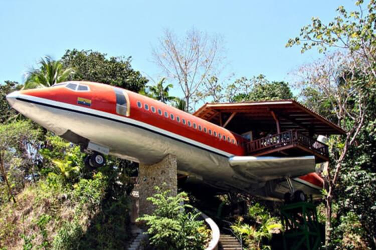 HOUSE-PLANE, A BOEING 727, COSTA RICA