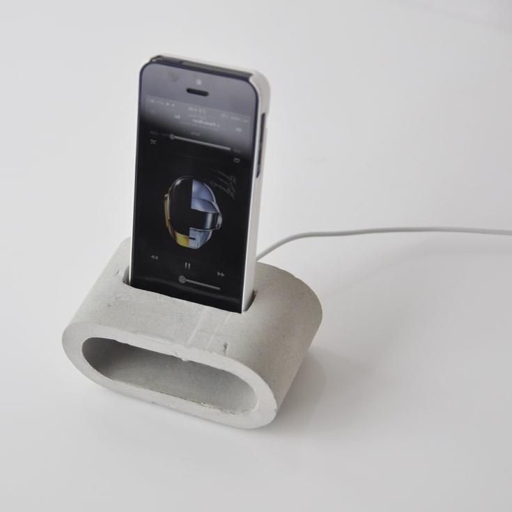 SMARTPHONE DESK HOLDER