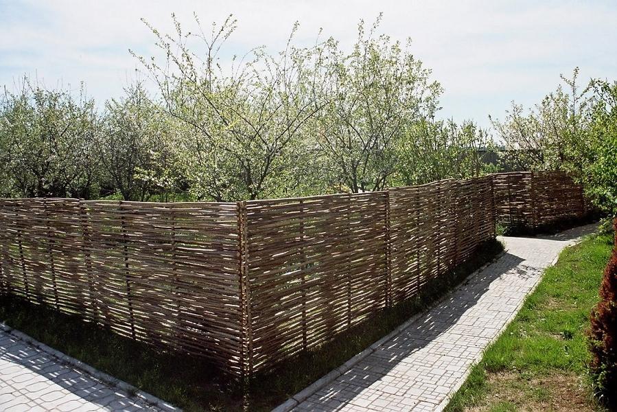 Wicker fencing styles