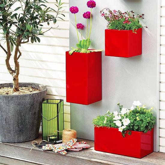 wall mounted flower pots and planters