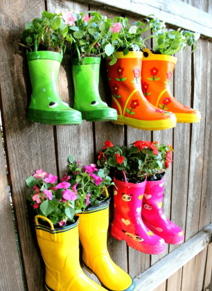 25 Flower Pots And Planters To Make Your Flowers Shine - InteriorSherpa