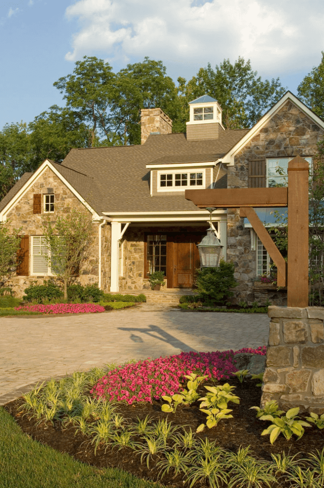 The shingle is absolutely not afraid of stress, you can walk on it