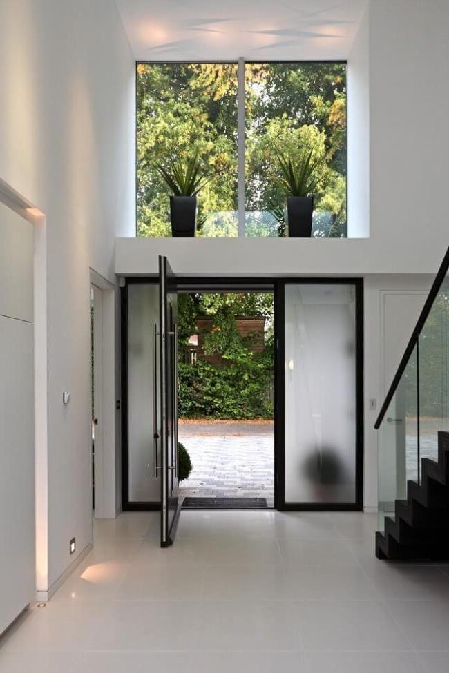 Single leaf steel door