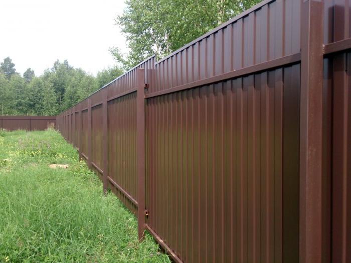 corrugated board fence