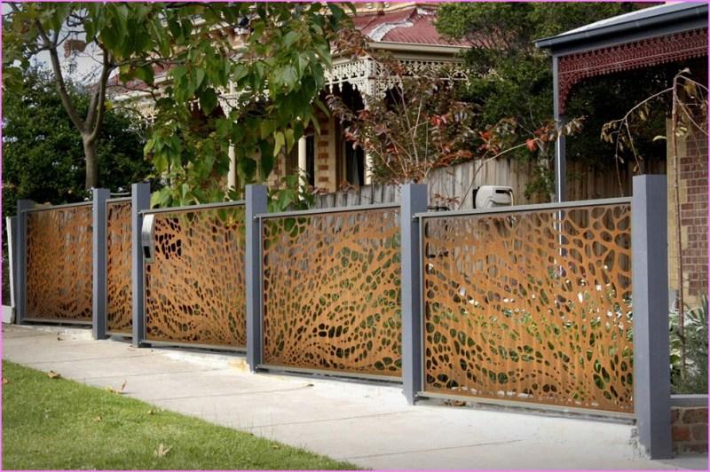 Fence With Modern Style