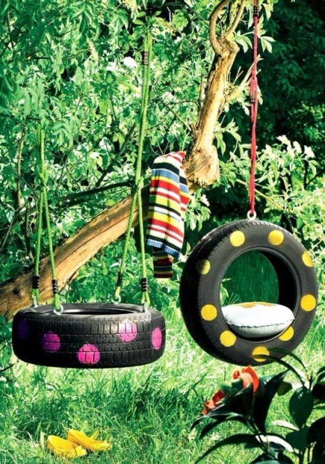 Garden swing made of tires