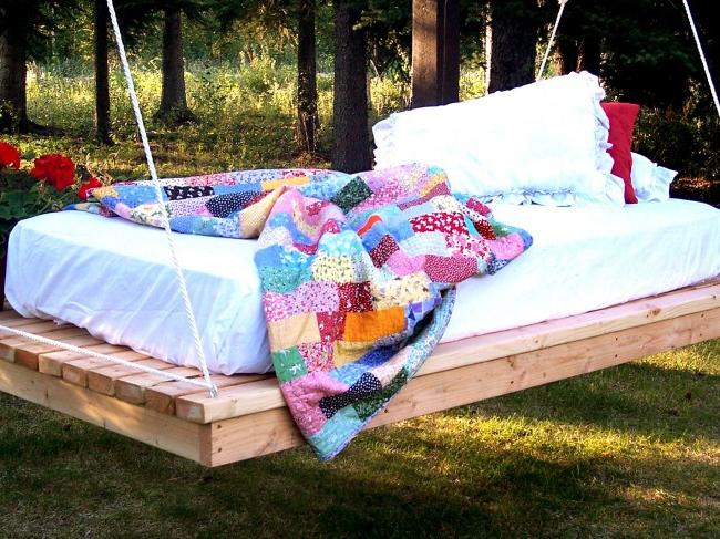 Hanging swing bed