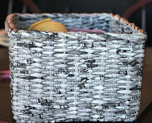 28 Weaving Baskets From Newspaper Tube Ideas - InteriorSherpa