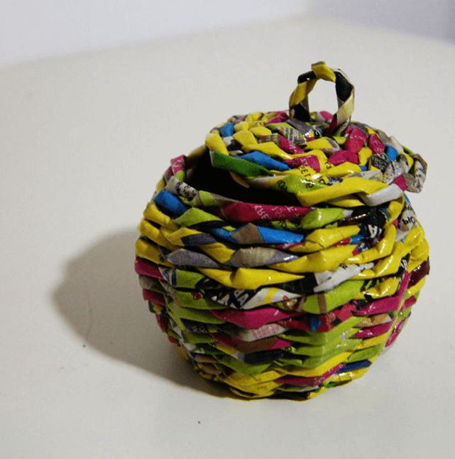 diy weaving basket from newspaper tube