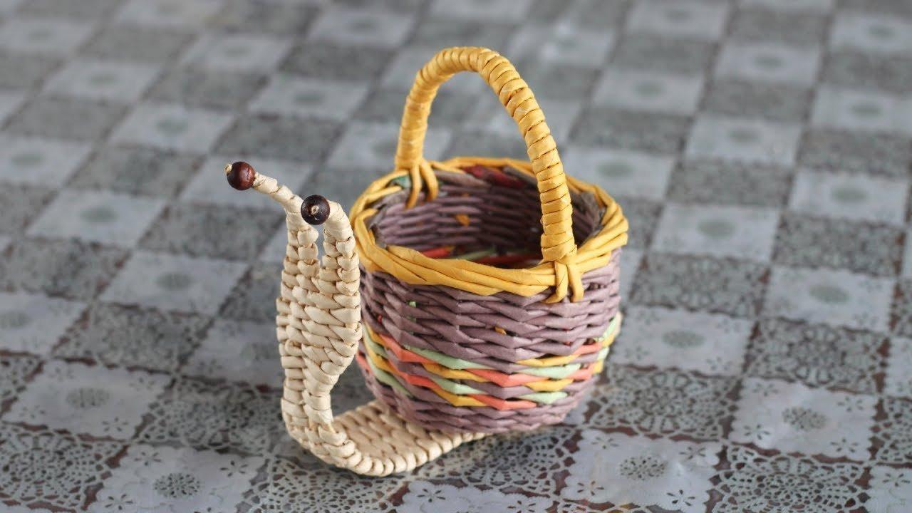 small weaving baskets from newspaper tube