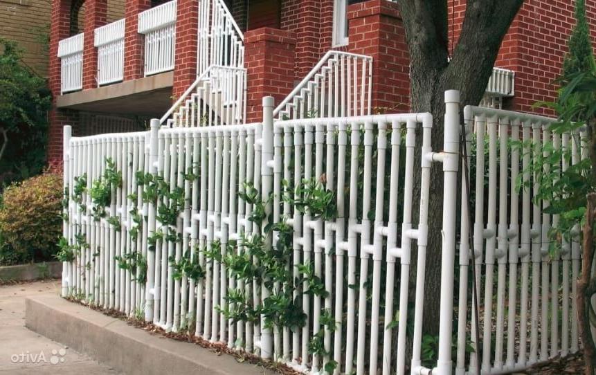 pipe fence designs