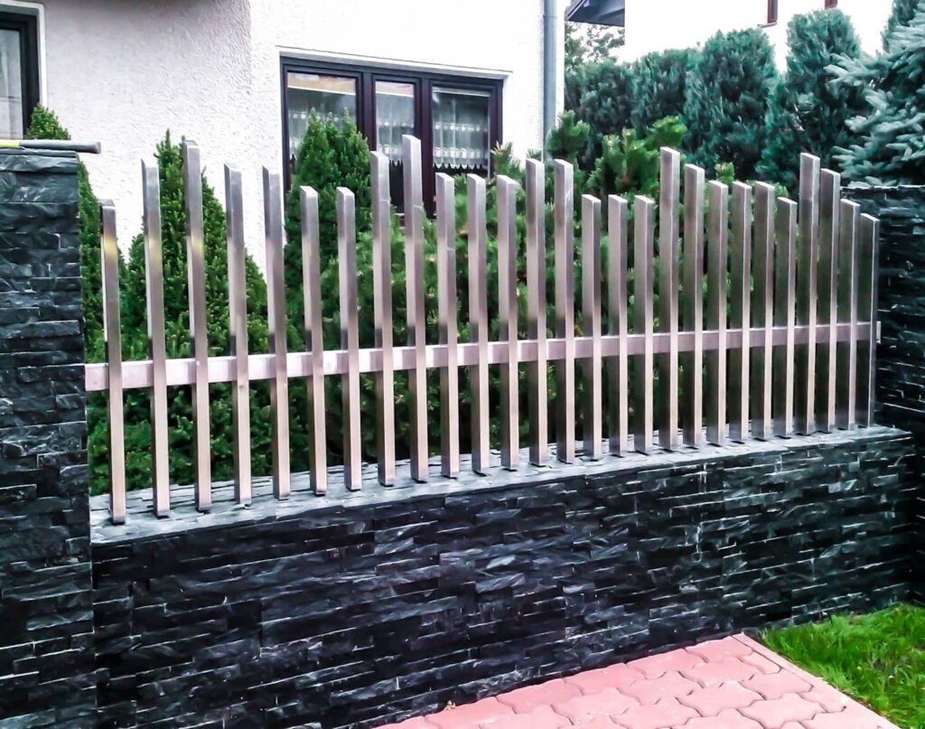 30 Innovative Modern Fence Designs Ideas - InteriorSherpa